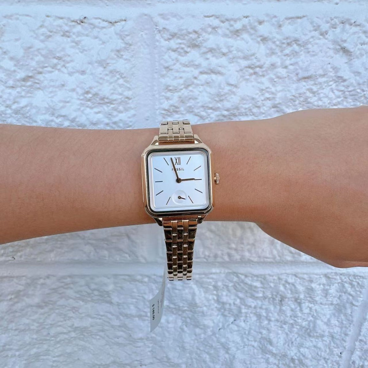 Fossil BQ3832 Colleen Three-Hand Gold-Tone Stainless Steel Watch Fossil BQ3832 Colleen Three-Hand Gold-Tone Stainless Steel Watch